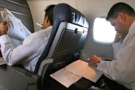 e-cigarette-in-airplane-300x200