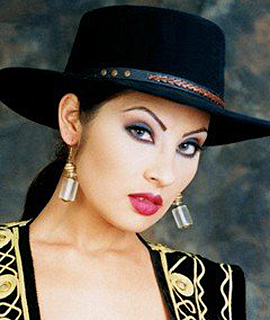 thefix_angievalencia