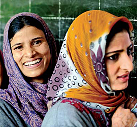 kashmir-women-fix
