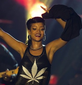 rihanna-marijuana-shirt