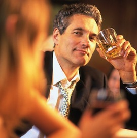 Man+and+woman+at+a+bar