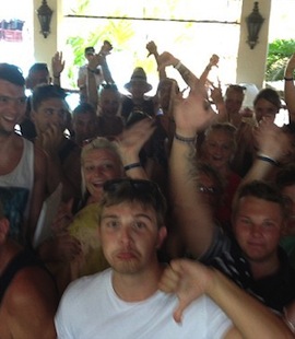 article-2358688-1AB93443000005DC-37_634x444