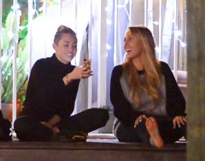 miley-cyrus-tish-cyrus