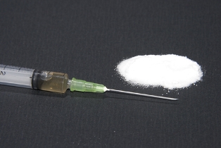 heroin syringe1
