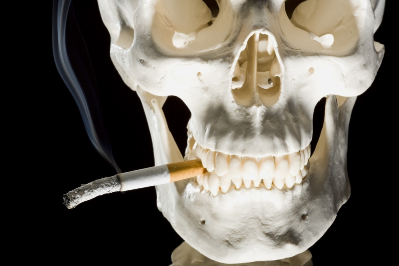skull and cig
