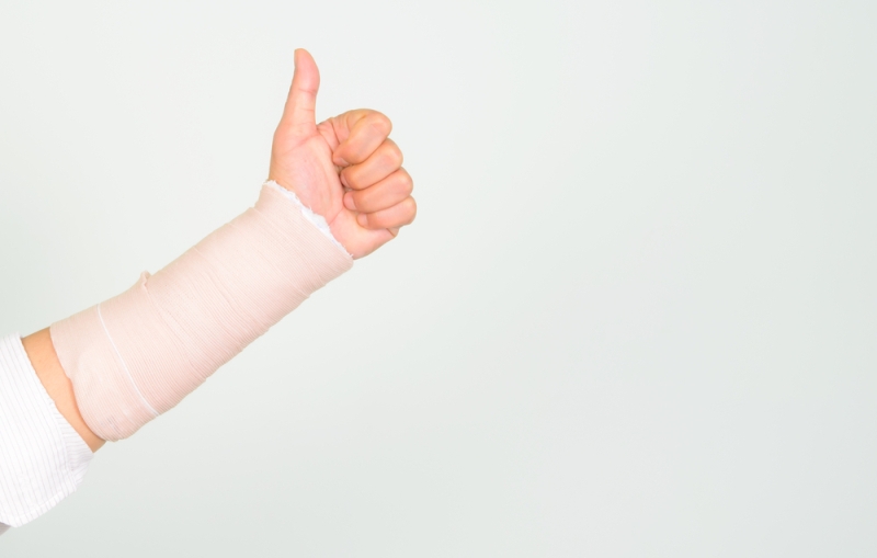 broken arm thumbs up