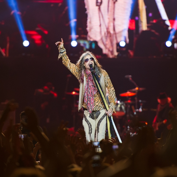 Steven Tyler singing