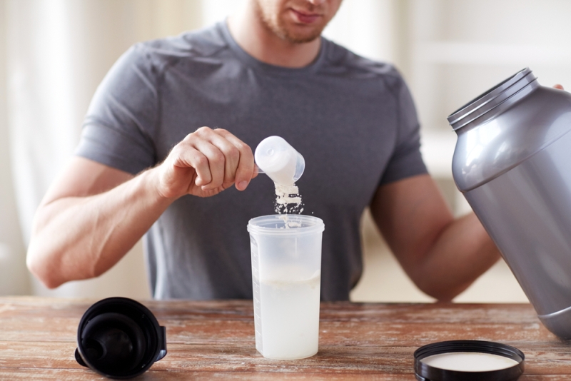 man creatine shake