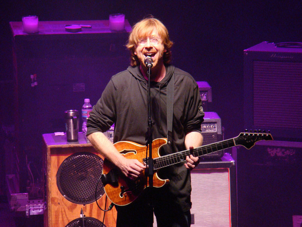 Phish Frontman Trey Anastasio Speaks To Drug Court Graduates