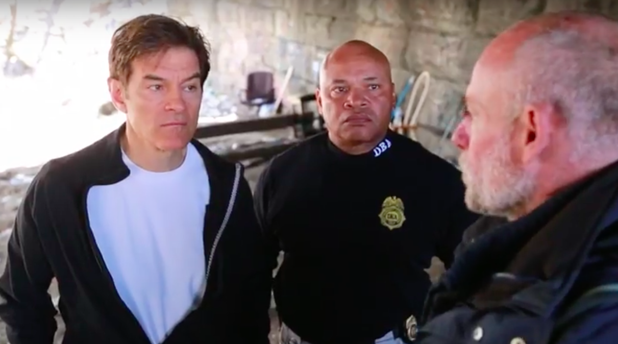 Dr. Oz touring Camp Heroin