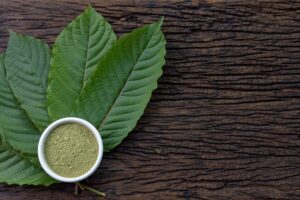 Kratom leaf and powder.