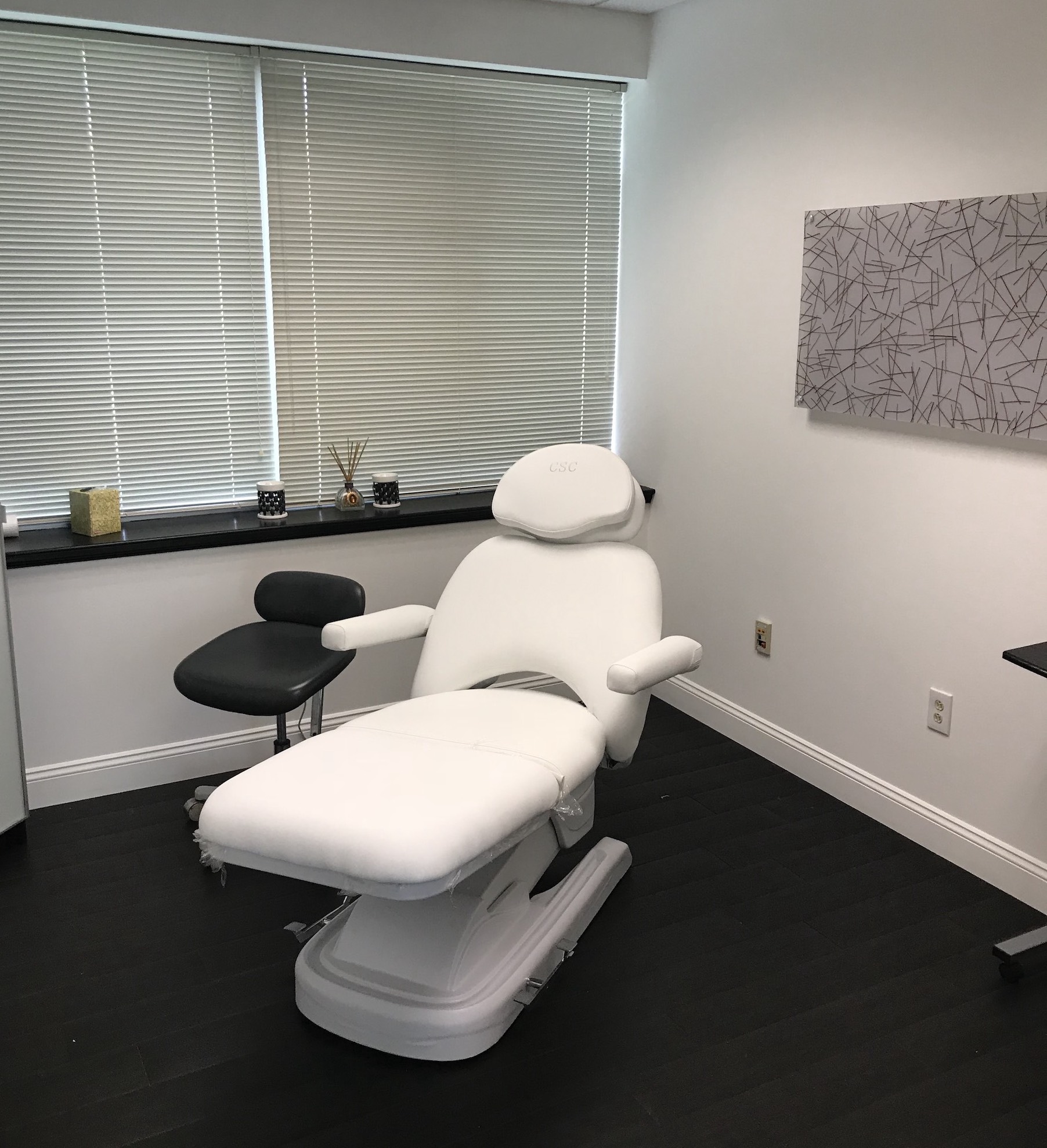 Therapy room with treatment chair.