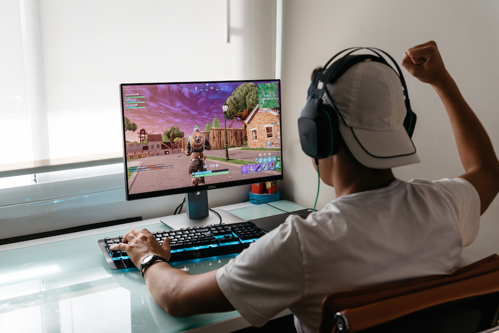 man playing Fortnite