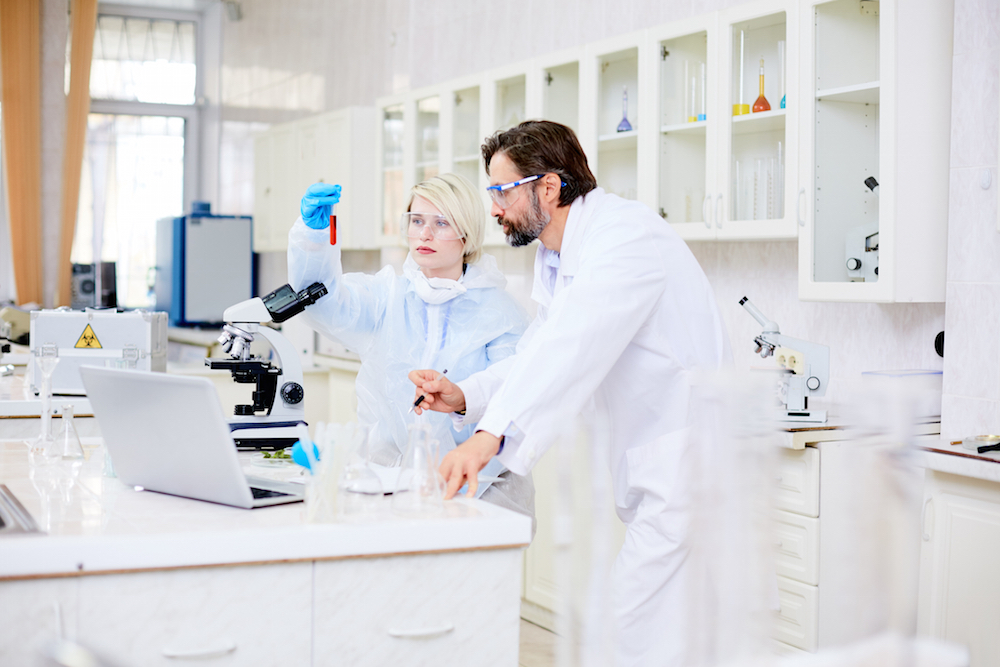 scientists creating an opioid vaccine