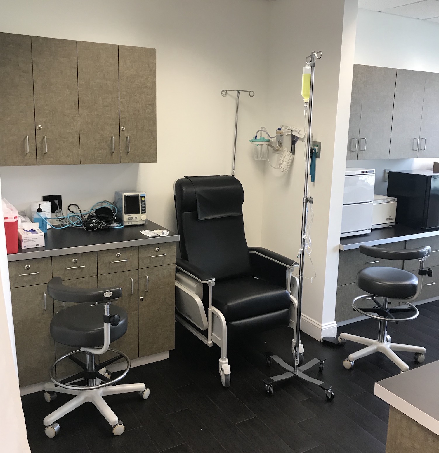 treatment room at BrainSpark Health, NAD Therapy