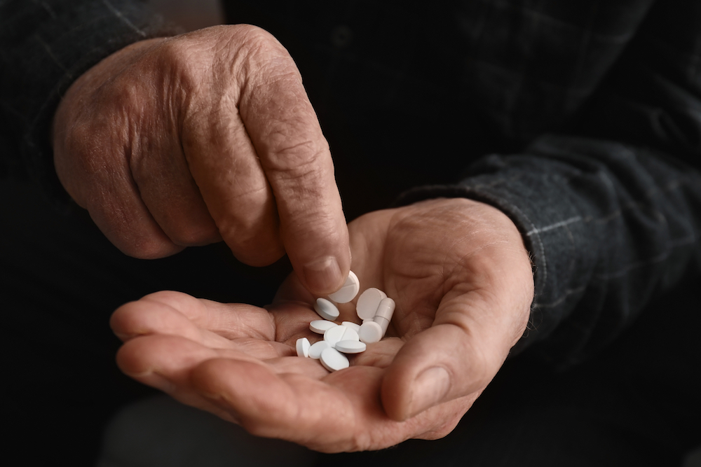 man using prescription opioids